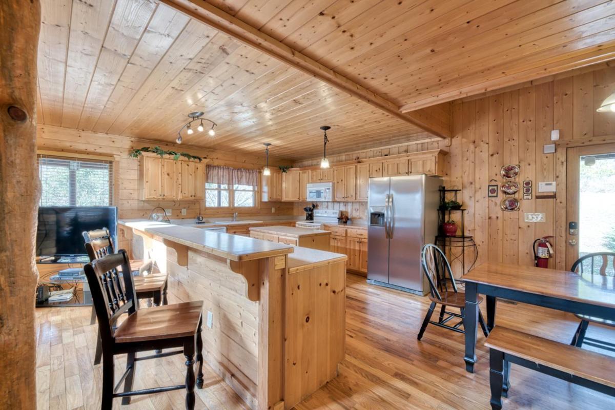 Country Living Villa Sevierville Eksteriør billede